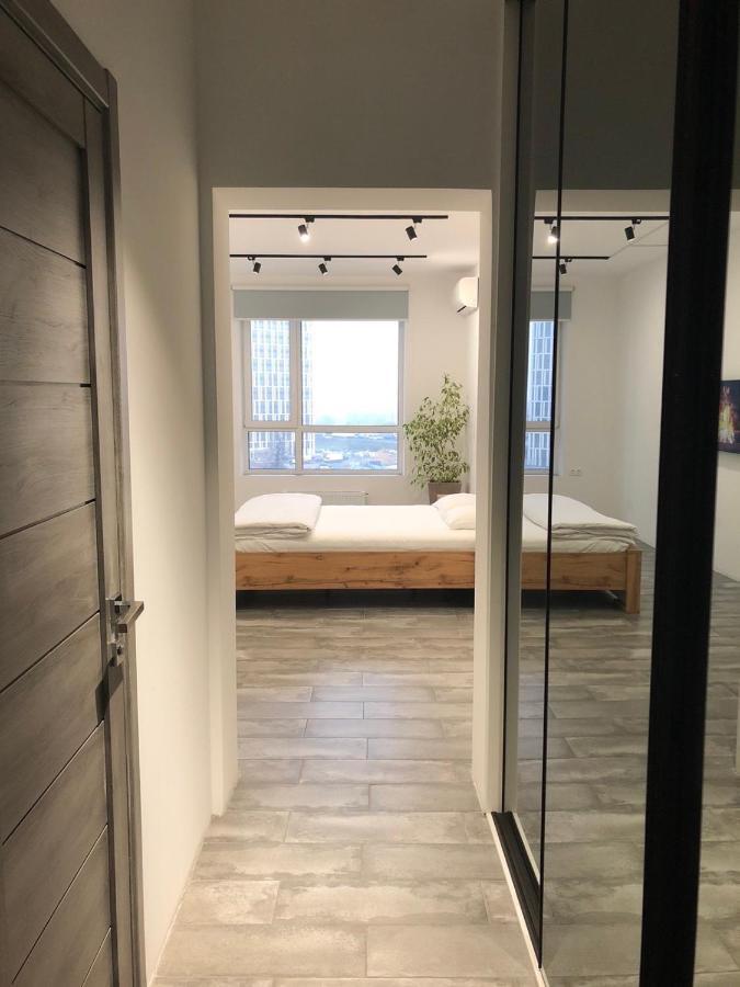 4 Rooms Apartment With A View Of The Dnieper River Kiev Extérieur photo
