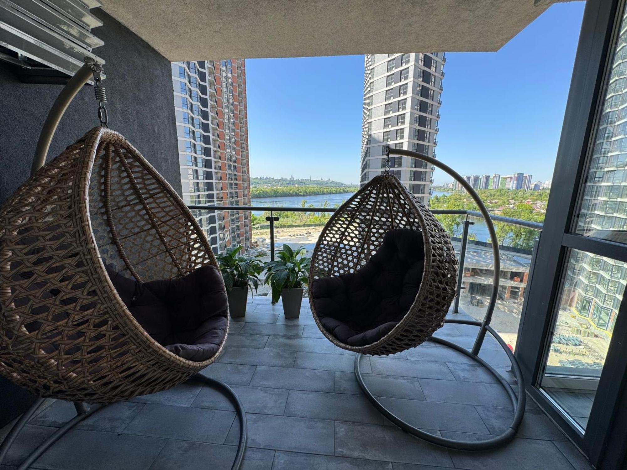 4 Rooms Apartment With A View Of The Dnieper River Kiev Extérieur photo